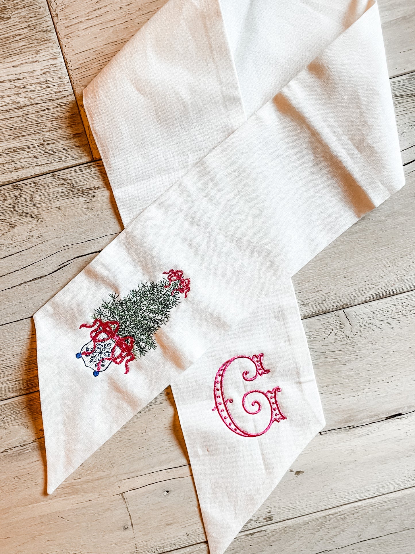 Holiday Wreath Sash